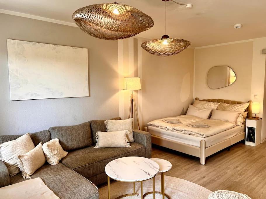 Stylish Studio Apartment With Beautiful Balcony Ingolstadt Bagian luar foto